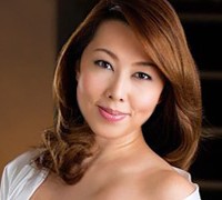 夫に隠れてこそこそ夫の部下と寝る奥さん