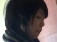 他人棒挿入中に夫に今セックスしてるのと電話する妻